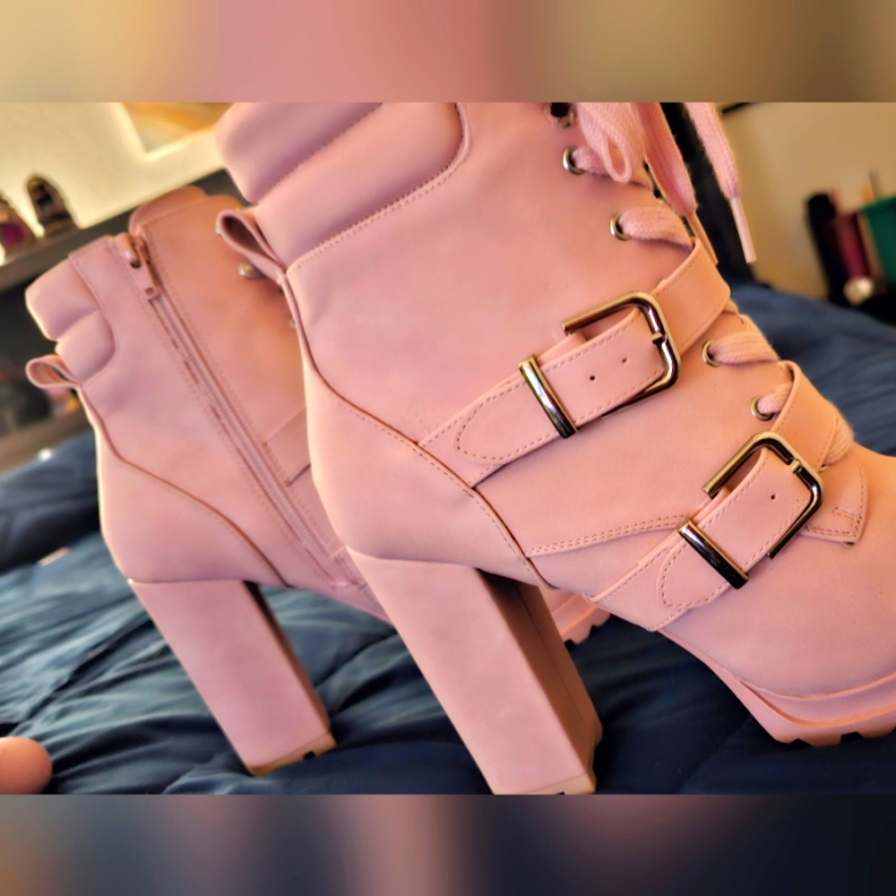 ANALISA BLOCK HEEL BOOTIE